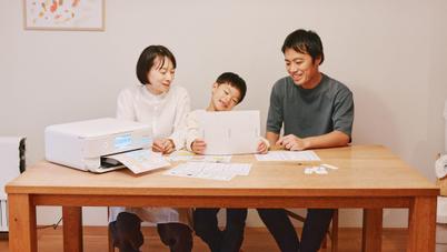 片付けは、家族の時間になる。エプソンのプリンター「EW-M757TW」がくれた“散らからない暮らし”