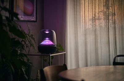 置くだけで絵になる光のオーディオ。Harman/Kardonで叶える上質なリラックスタイム