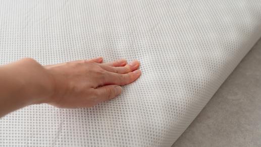 ニトリの「折りたためるマットレス」で急な来客に備える。洗濯機で洗えるのも嬉しい！