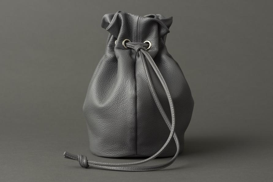 バッグ　横から見た