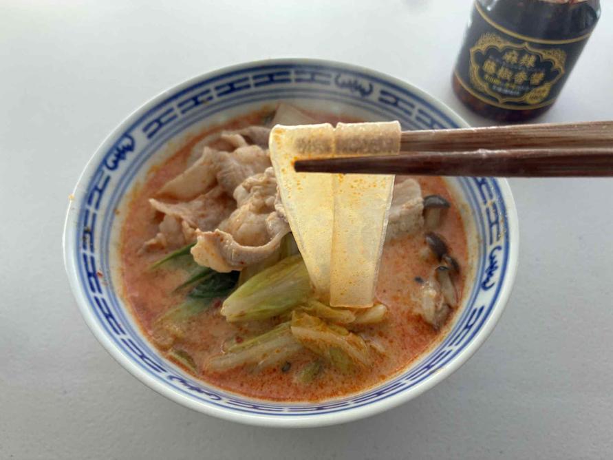 業務スーパー「麻辣藤椒香醤」、「東北大拉皮」