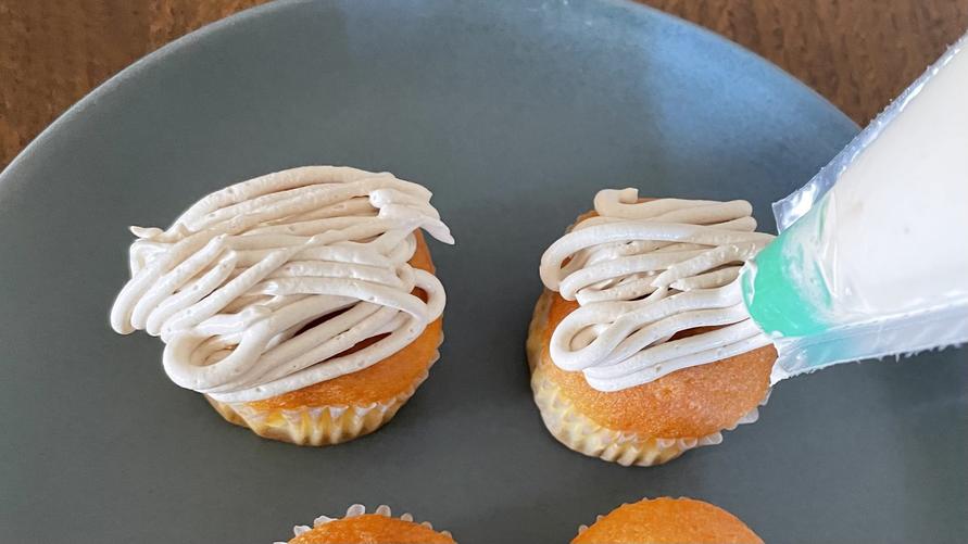 カルディ「【冷凍】モンブランホイップクリーム　500ml」