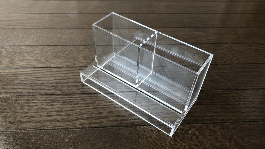 無印良品のアクリルスマホ小物スタンド・大のイメージ
